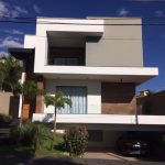 Fachada Frontal Casa Moderna por Arquitetos em Rio Preto