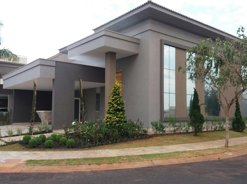 Fachada Residencia Contemporânea por Arquitetos