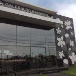 Fachada Galeria Comercial por Zanetti e Madi Arquitetos em Rio Preto